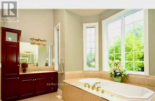 6308 Elkwood Drive, Ottawa, Ontario  K4P 1M9 - Photo 11 - X13066184