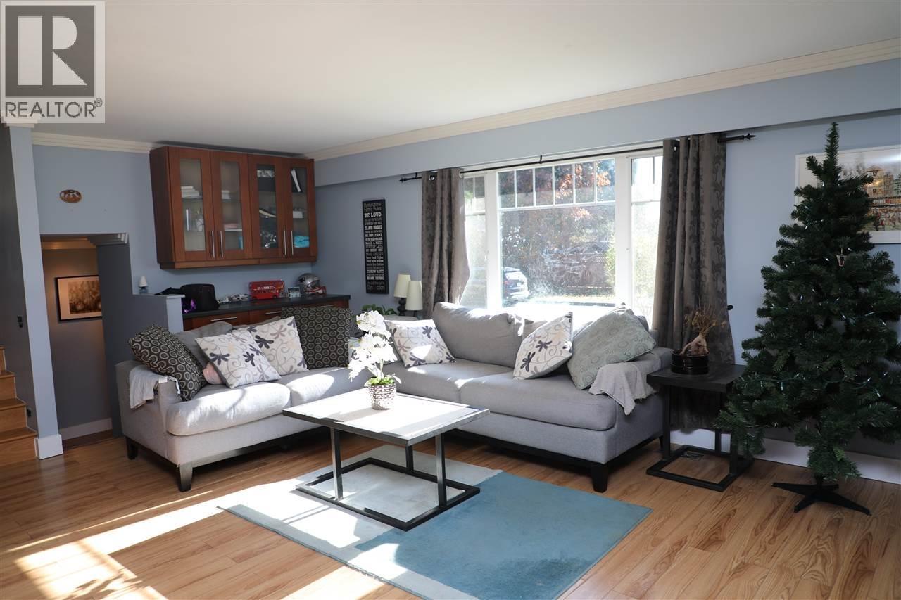 1857 Warwick Avenue, Port Coquitlam, British Columbia  V3C 4P6 - Photo 2 - R3119978