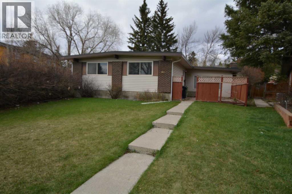 38 Dalrymple Green NW, Calgary, Alberta  T3A 1Y2 - Photo 1 - A2307395