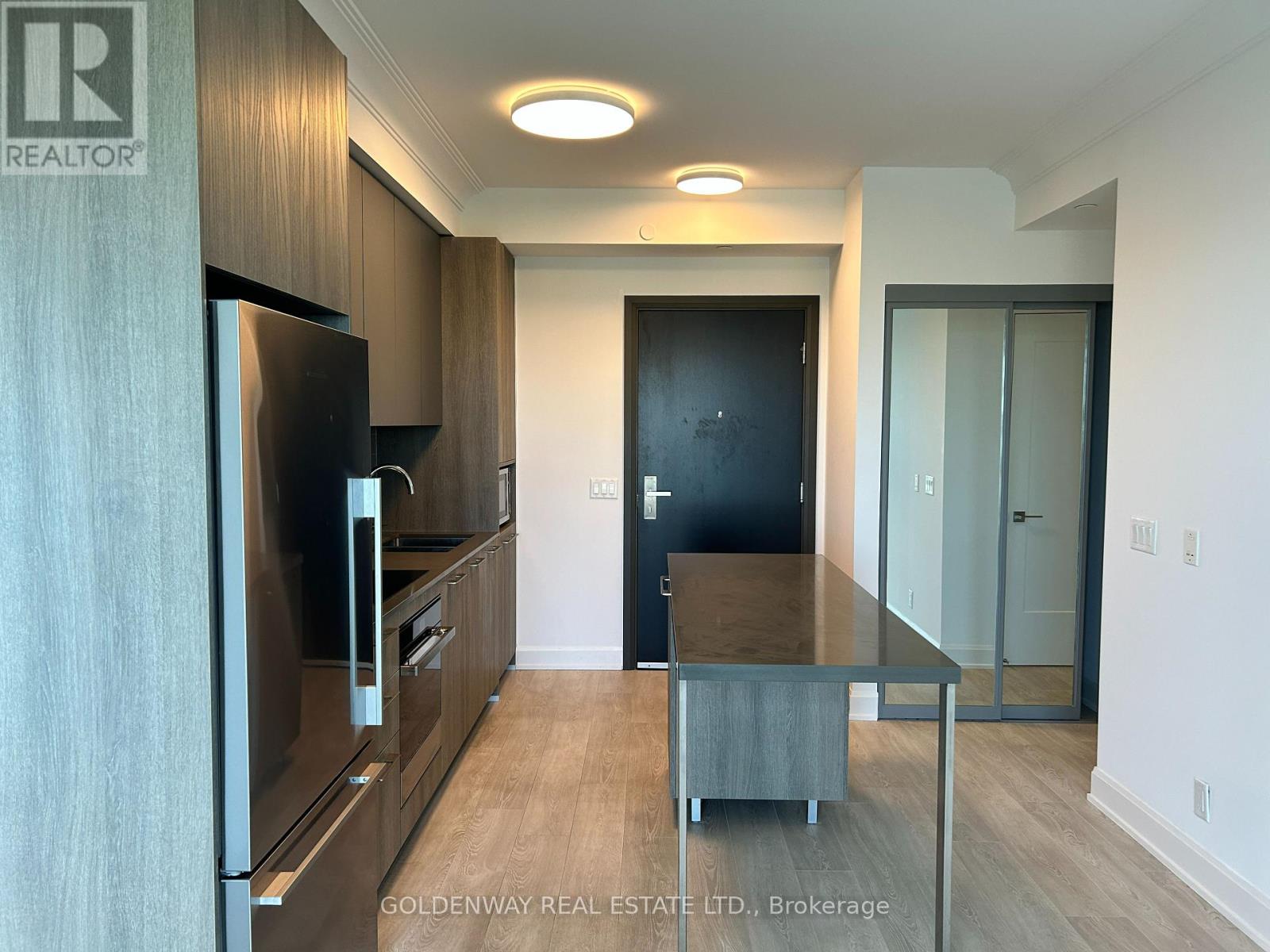 1102 - 8 Water Walk Drive, Markham, Ontario  L3R 6L4 - Photo 3 - N13087608