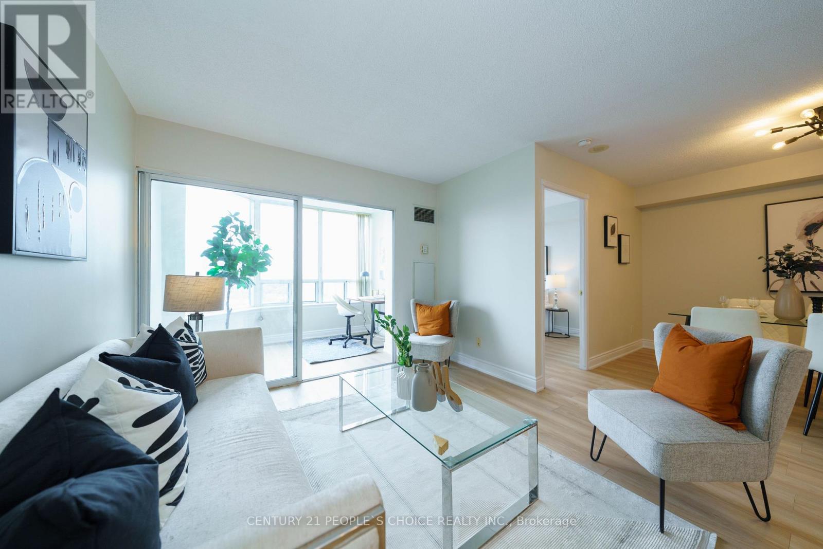 1915 - 135 Hillcrest Avenue, Mississauga (Cooksville), Ontario  L5B 4B1 - Photo 3 - W13087576