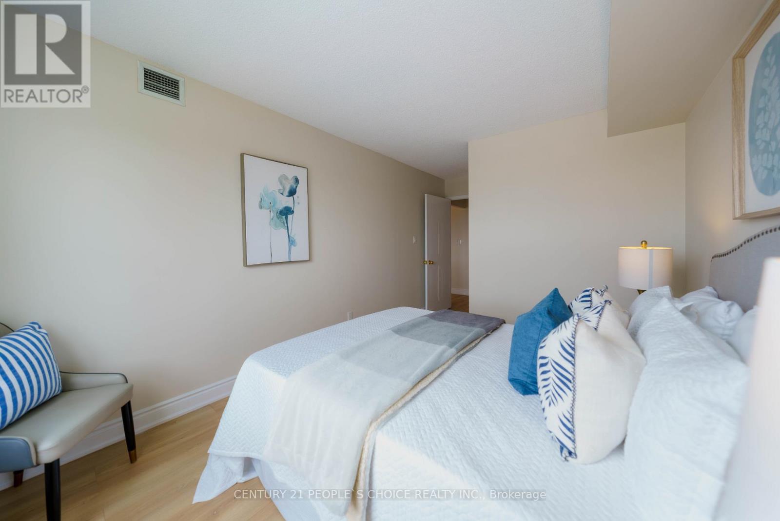 1915 - 135 Hillcrest Avenue, Mississauga (Cooksville), Ontario  L5B 4B1 - Photo 37 - W13087576