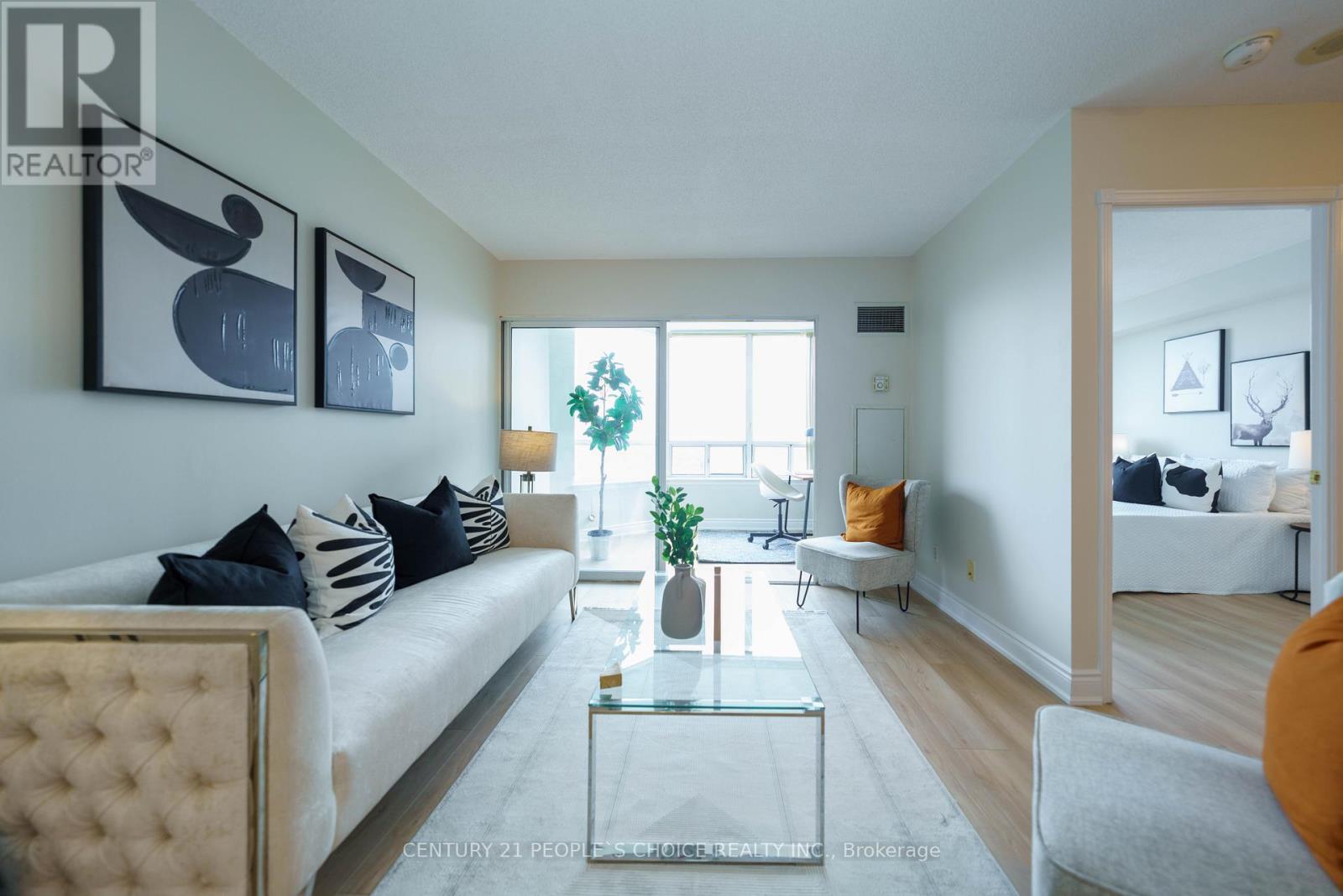 1915 - 135 Hillcrest Avenue, Mississauga (Cooksville), Ontario  L5B 4B1 - Photo 4 - W13087576