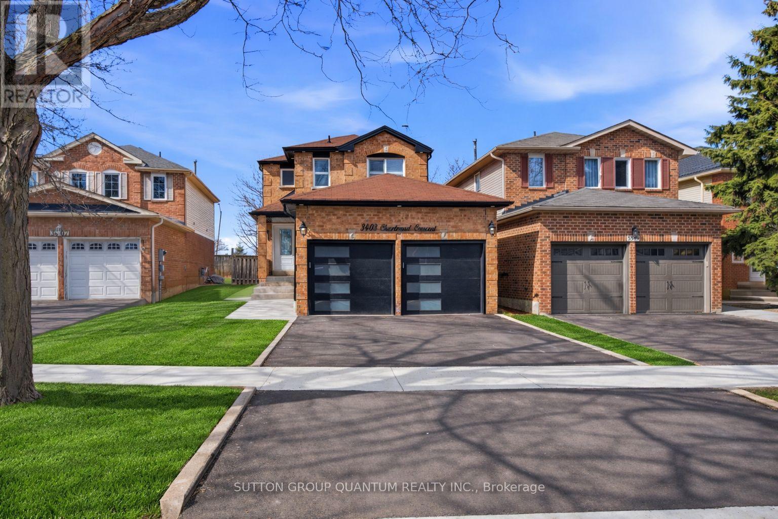 3403 Chartrand Crescent, Mississauga (Erin Mills), Ontario  L5L 4C6 - Photo 2 - W13087594
