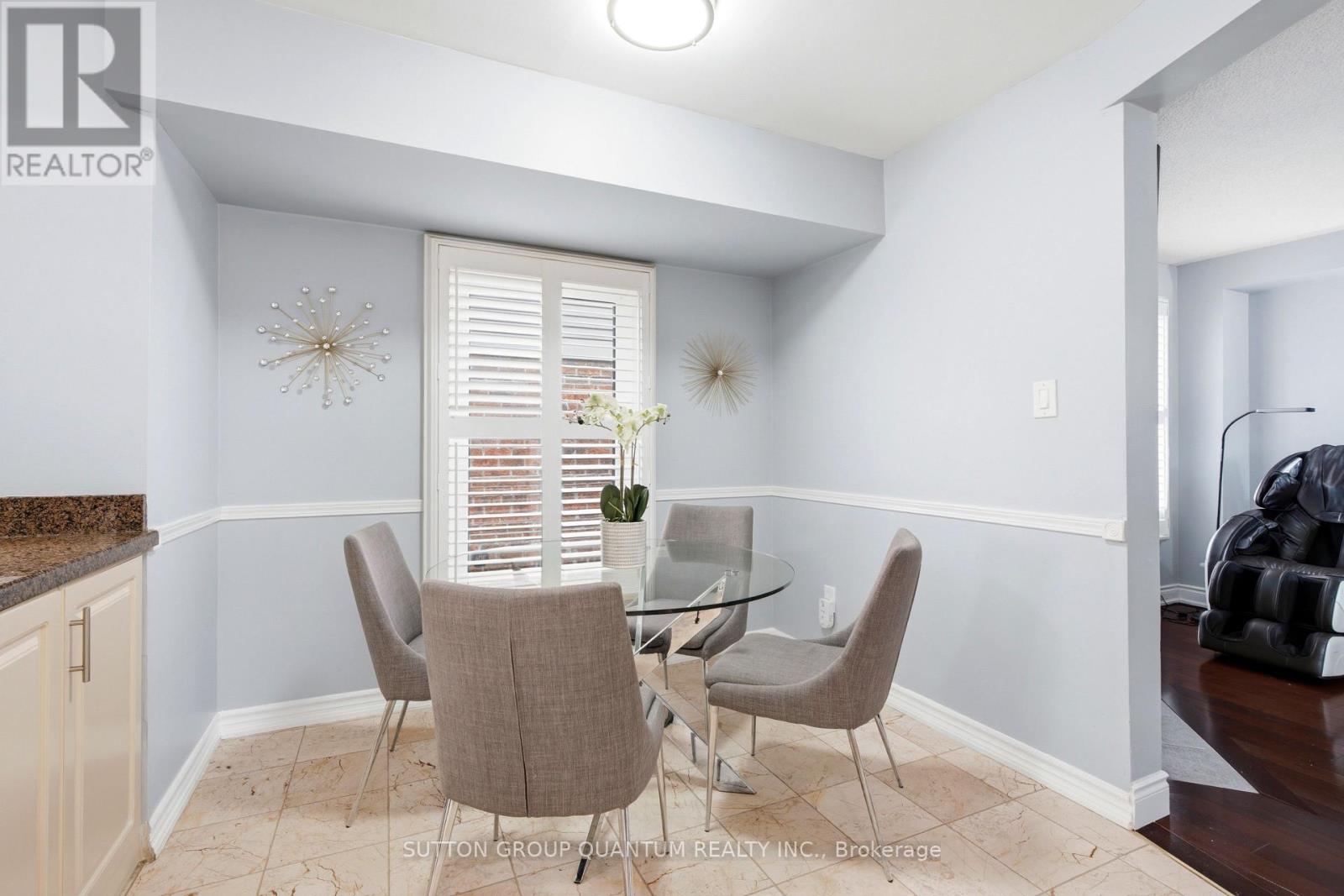 3403 Chartrand Crescent, Mississauga (Erin Mills), Ontario  L5L 4C6 - Photo 5 - W13087594