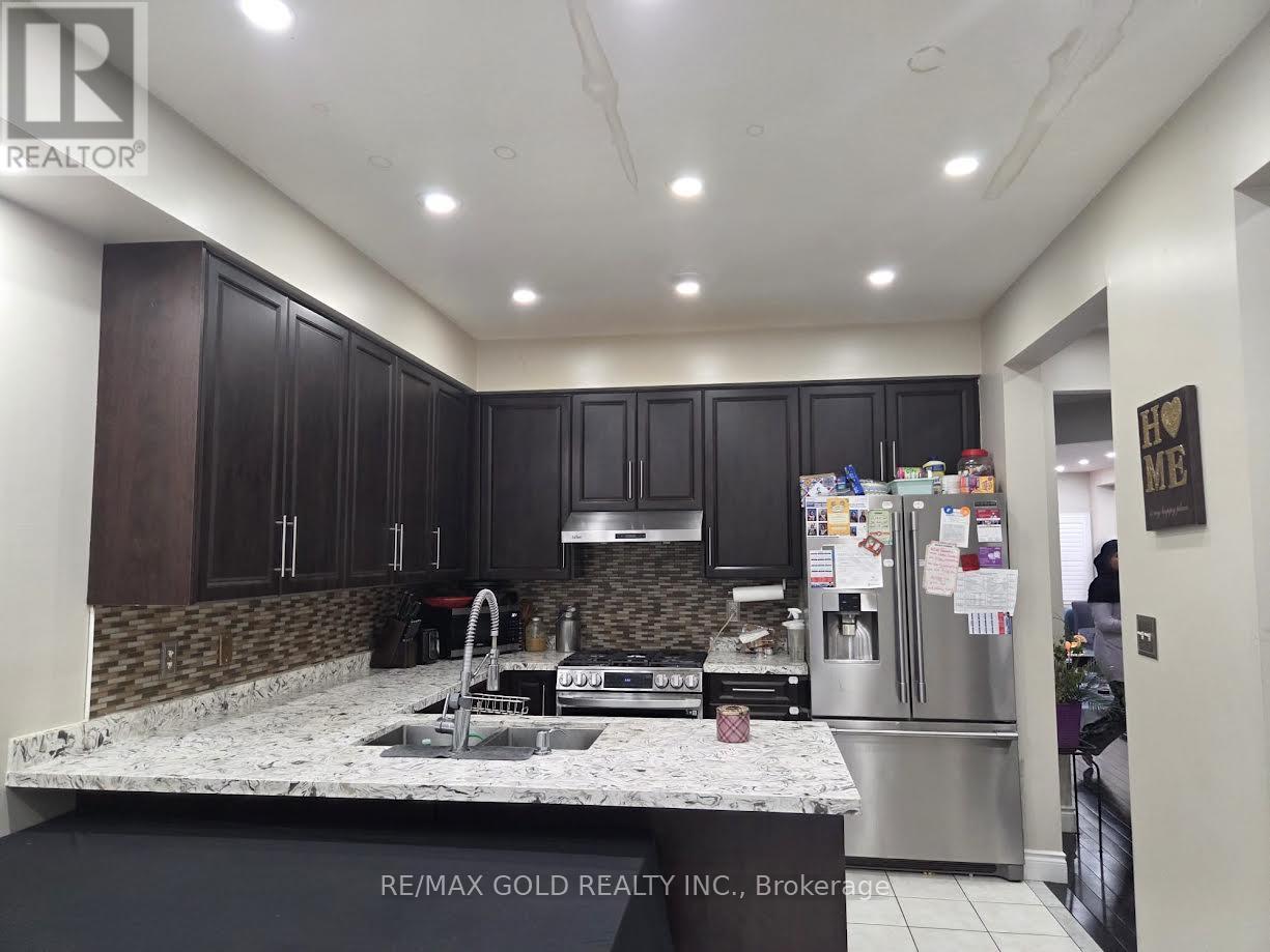 69 Personna Circle, Brampton, Ontario  L6X 0S9 - Photo 9 - W13087610