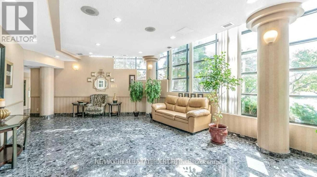 815 - 35 Trailwood Drive, Mississauga, Ontario  L4Z 3L6 - Photo 2 - W13087624