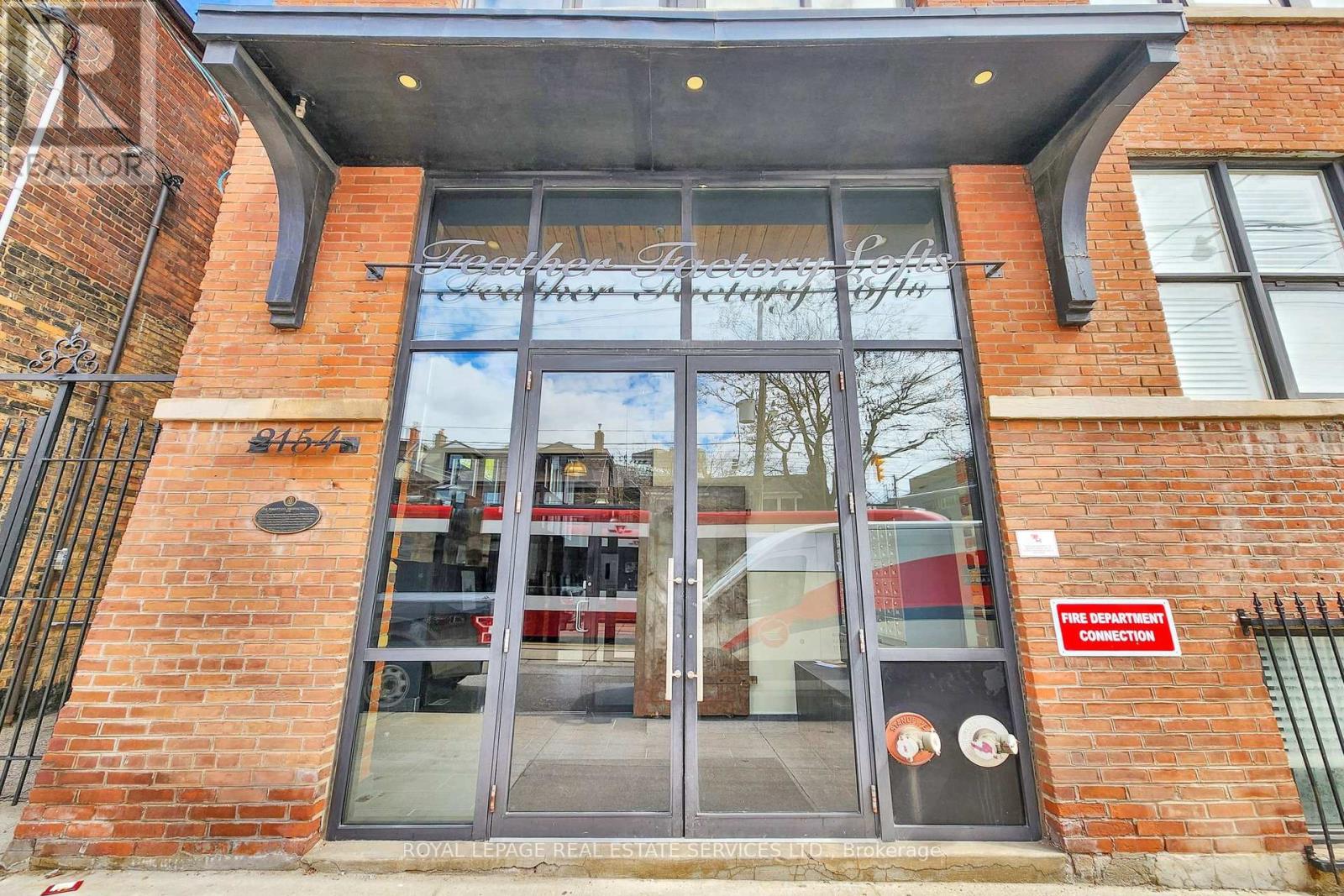 405 - 2154 Dundas Street W, Toronto (Roncesvalles), Ontario  M6R 1X3 - Photo 2 - W13087626