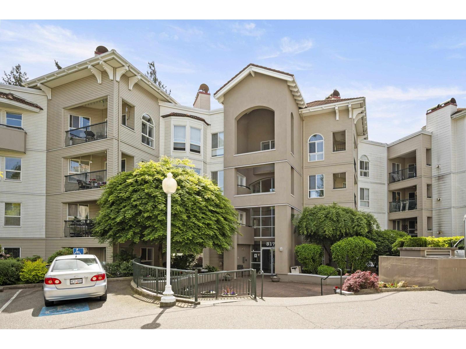 208 3176 Gladwin Road, Abbotsford, British Columbia  V2T 6R7 - Photo 1 - R3119698