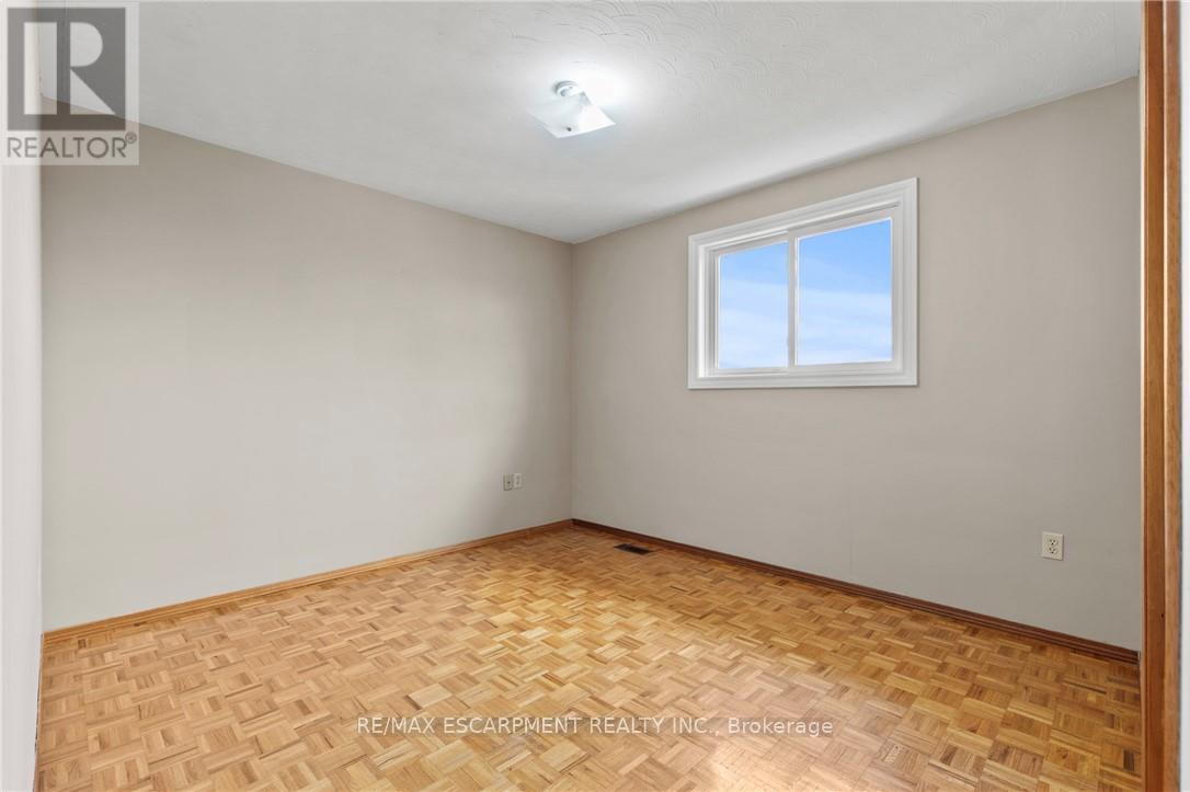14 Indian Crescent, Hamilton (Burkholme), Ontario  L8V 4V6 - Photo 21 - X13087574
