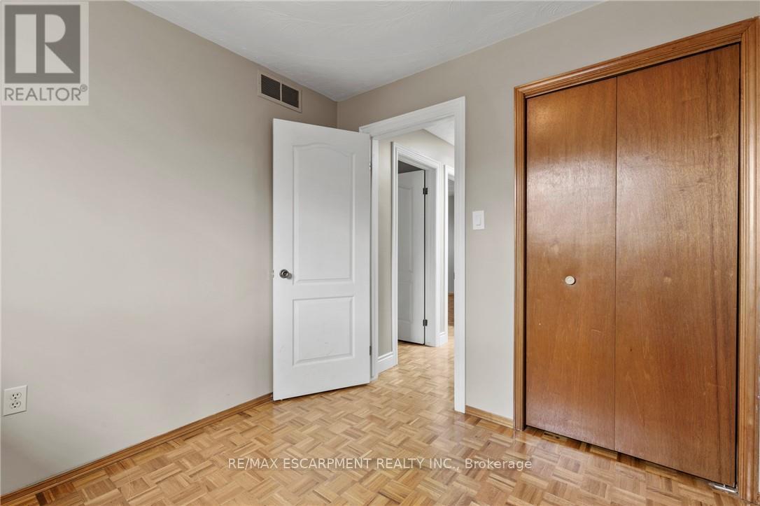 14 Indian Crescent, Hamilton (Burkholme), Ontario  L8V 4V6 - Photo 24 - X13087574