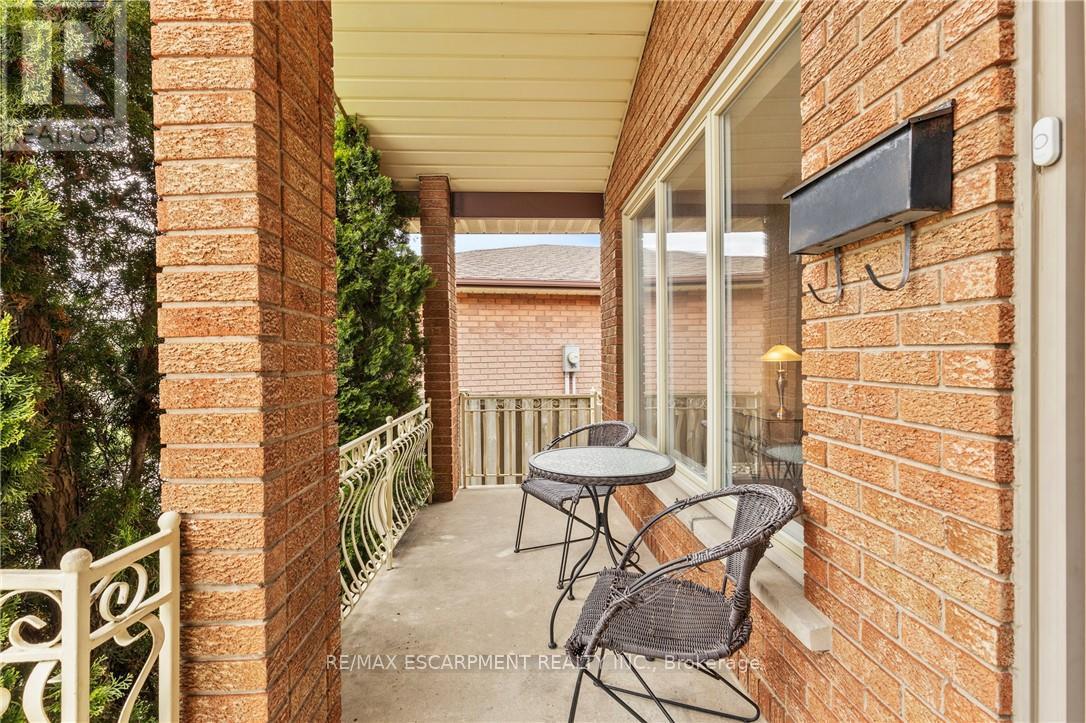 14 Indian Crescent, Hamilton (Burkholme), Ontario  L8V 4V6 - Photo 7 - X13087574