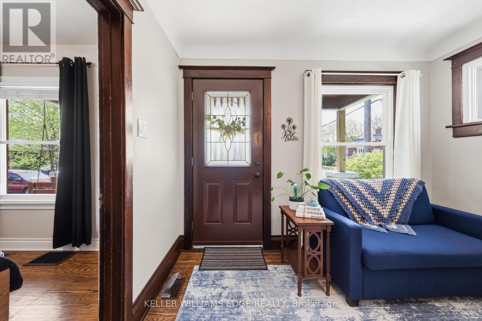 74 Graham Avenue S, Hamilton (Delta), Ontario  L8K 2M1 - Photo 3 - X13087628