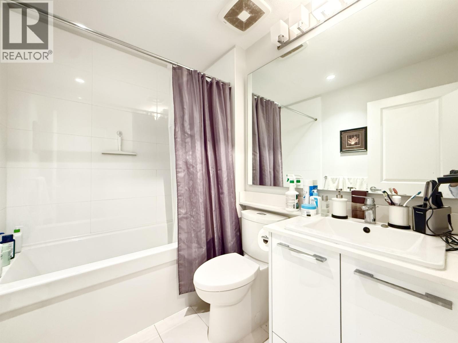 18 3500 Burke Village Promenade, Vancouver, British Columbia  V3E 0N2 - Photo 13 - R3119261