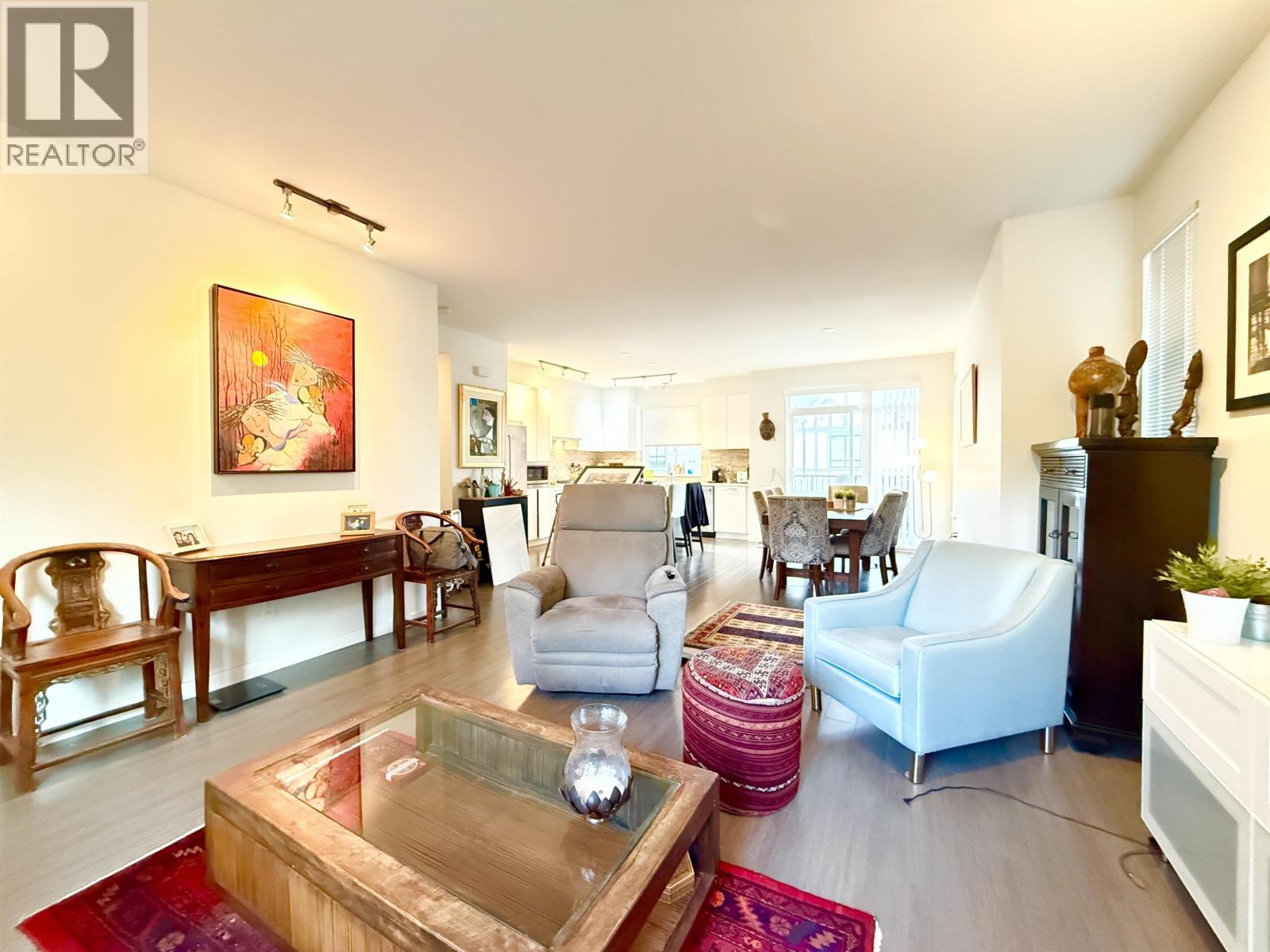 18 3500 Burke Village Promenade, Vancouver, British Columbia  V3E 0N2 - Photo 5 - R3119261