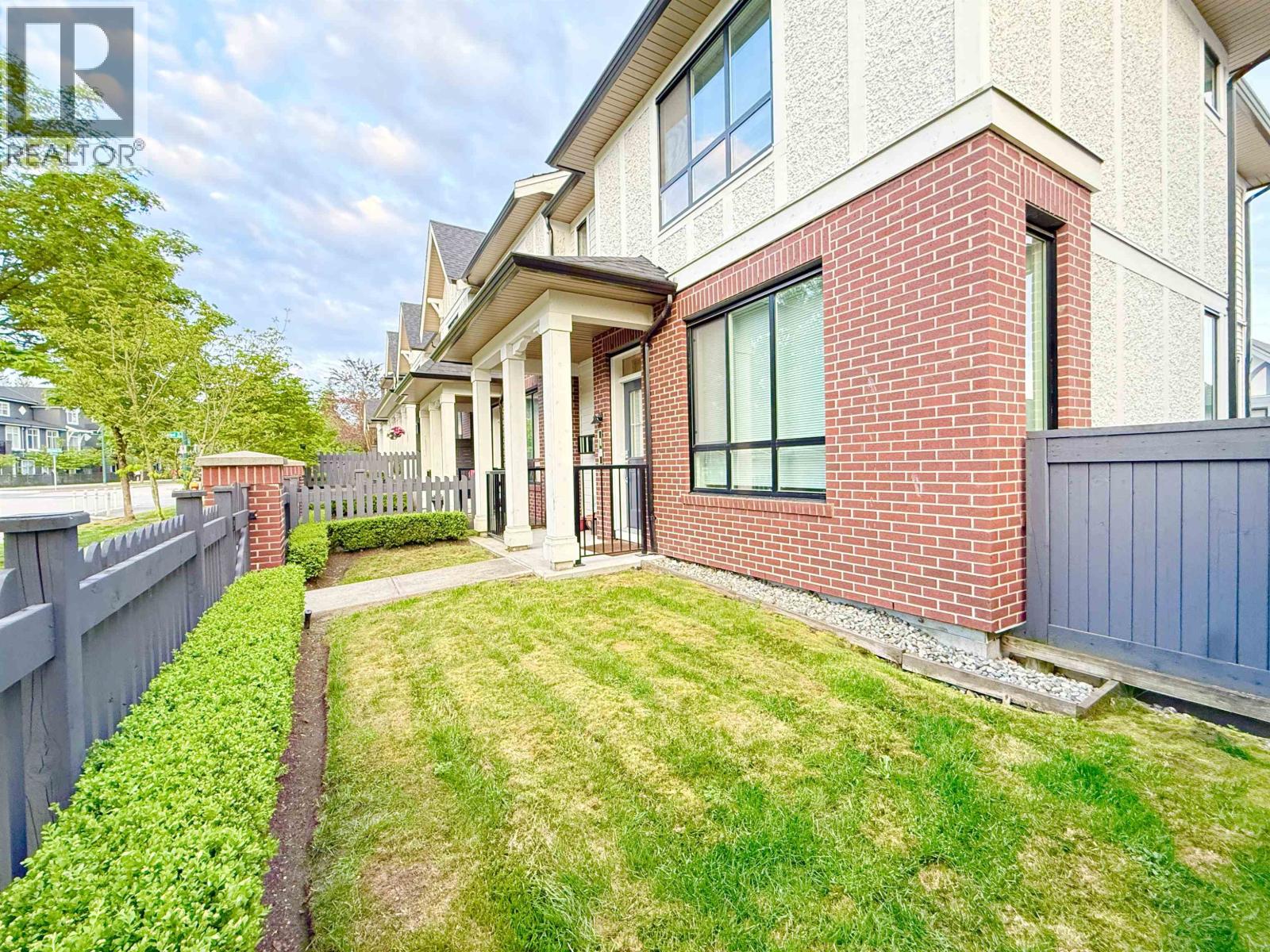 18 3500 Burke Village Promenade, Vancouver, British Columbia  V3E 0N2 - Photo 14 - R3119261