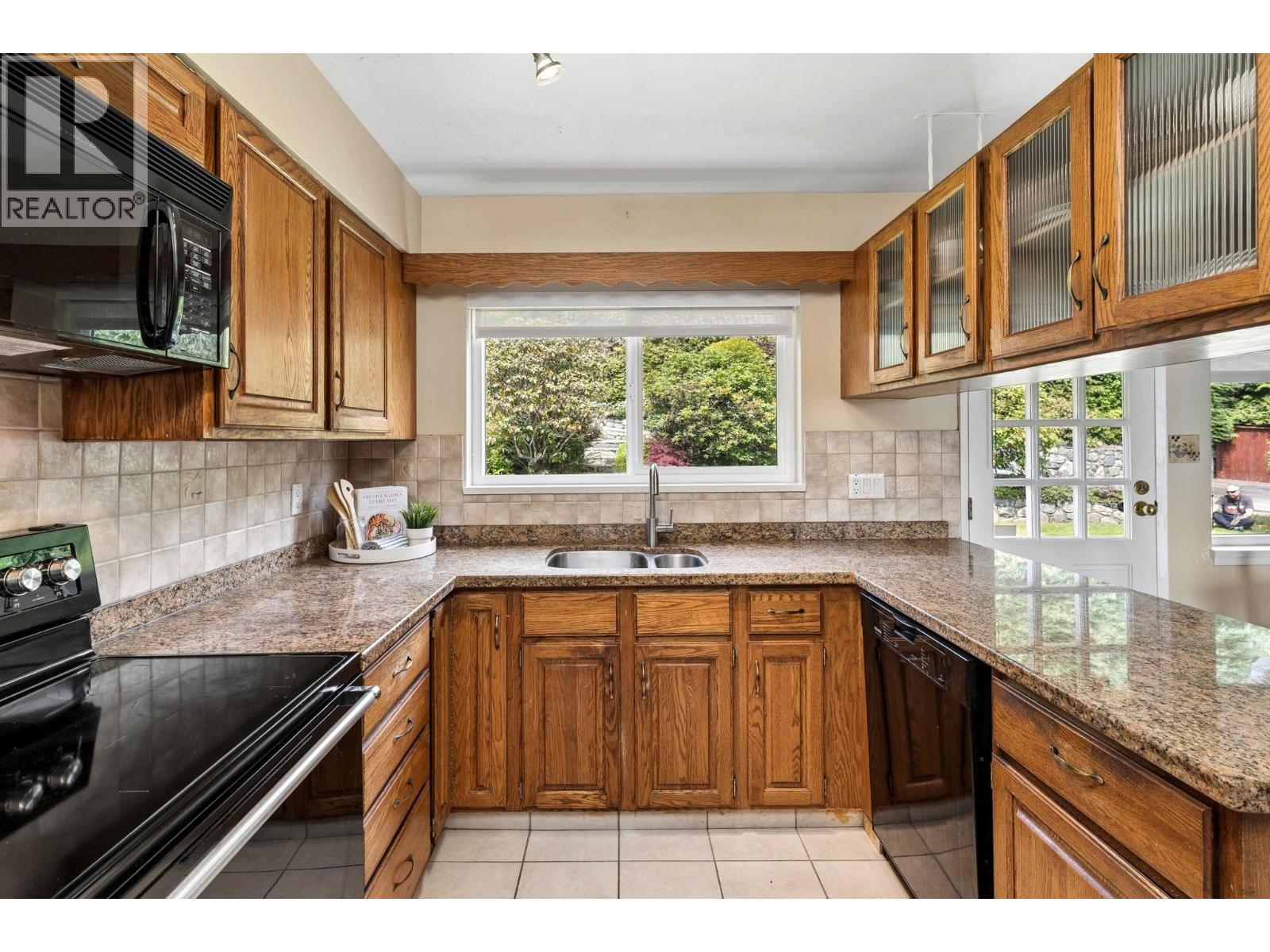 606 Hawstead Place, West Vancouver, British Columbia  V7S 1T9 - Photo 11 - R3119855