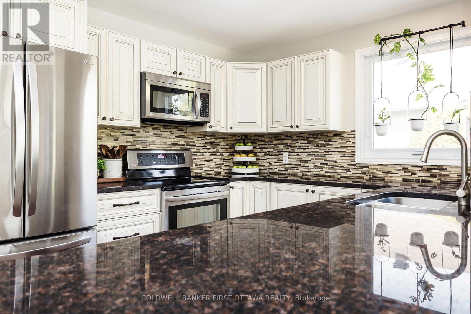 82 Beechfern Drive, Ottawa, Ontario  K2S 1E3 - Photo 14 - X13087650
