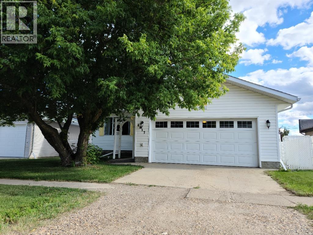 4817 54 Avenue, Grimshaw, Alberta  T0H 1W0 - Photo 2 - A2302294