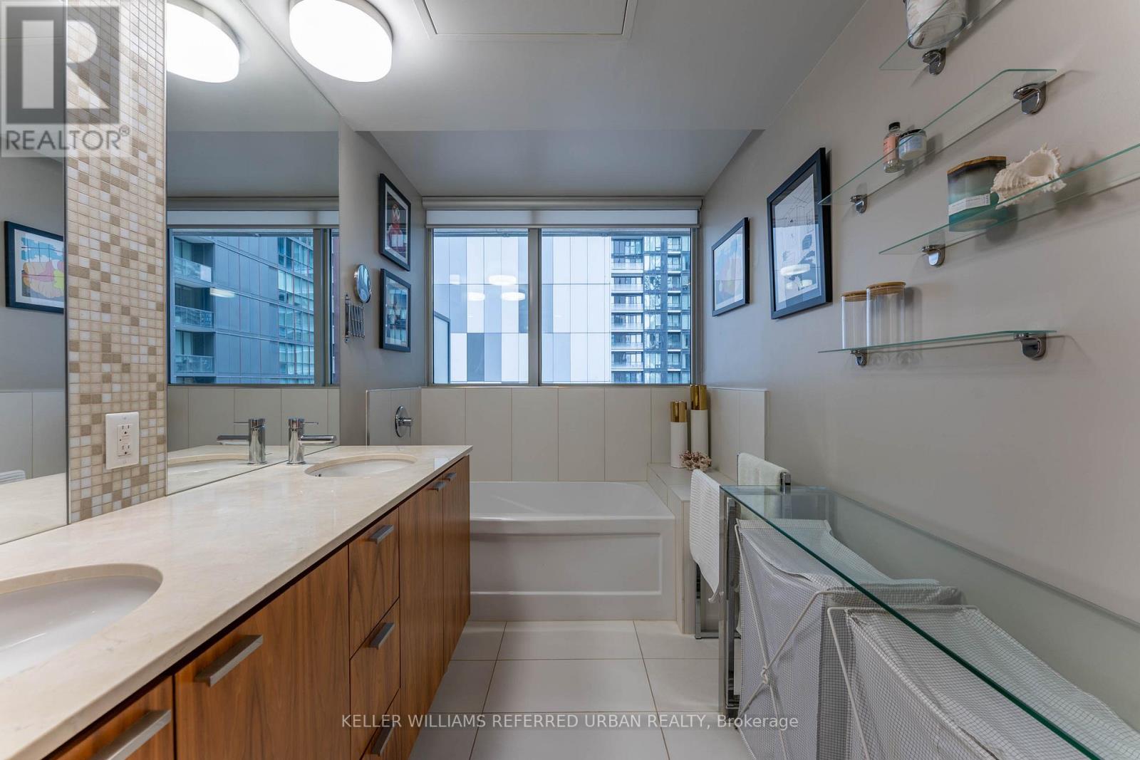 2903 - 375 King Street W, Toronto, Ontario  M5V 1K5 - Photo 11 - C12989632
