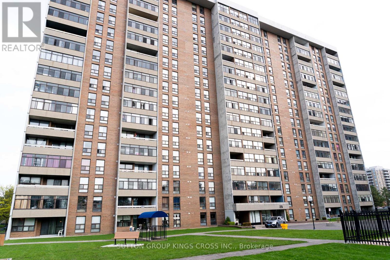 1007 - 25 KENSINGTON ROAD, Brampton, Ontario
