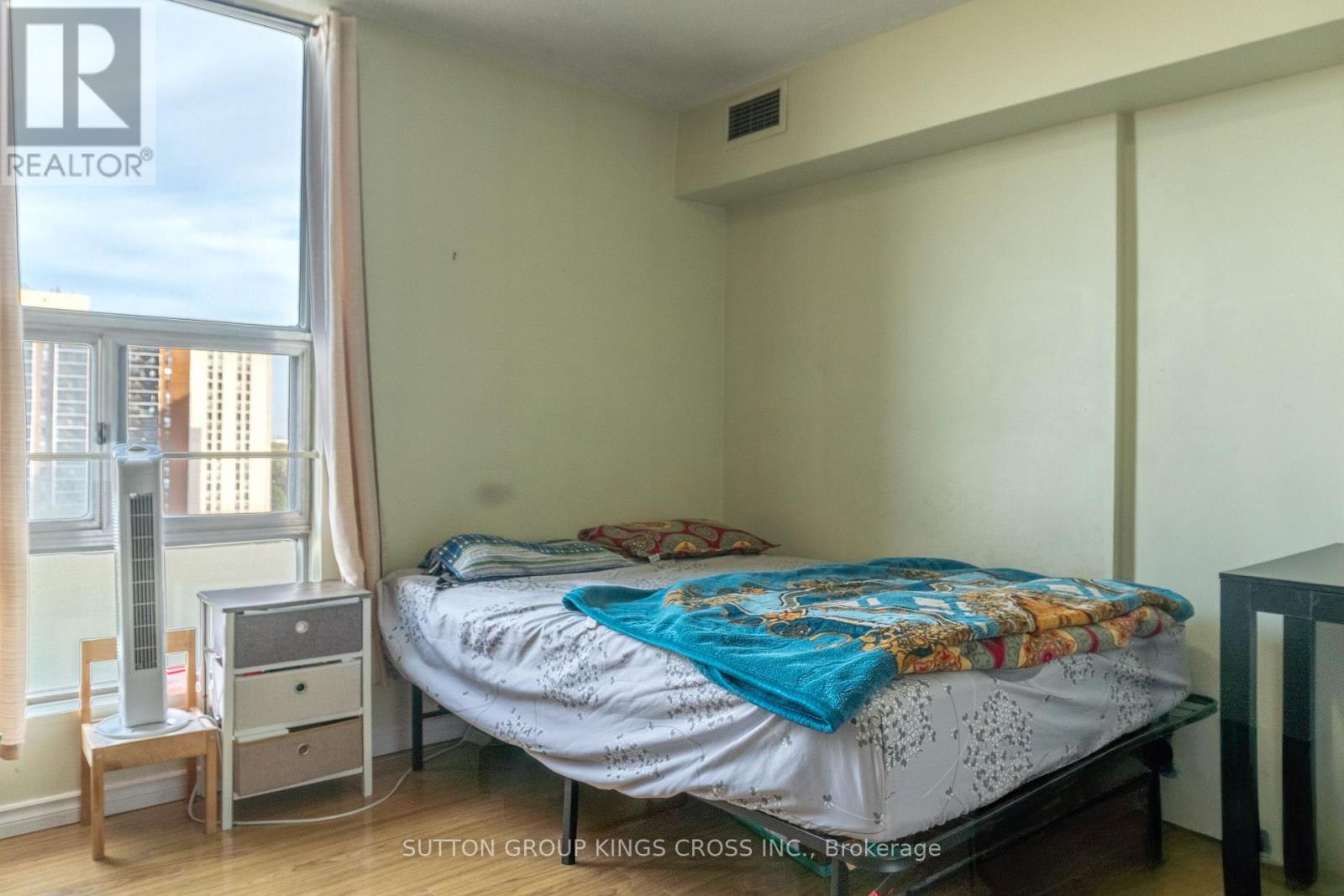 1007 - 25 Kensington Road, Brampton, Ontario  L6T 3W8 - Photo 10 - W13072712
