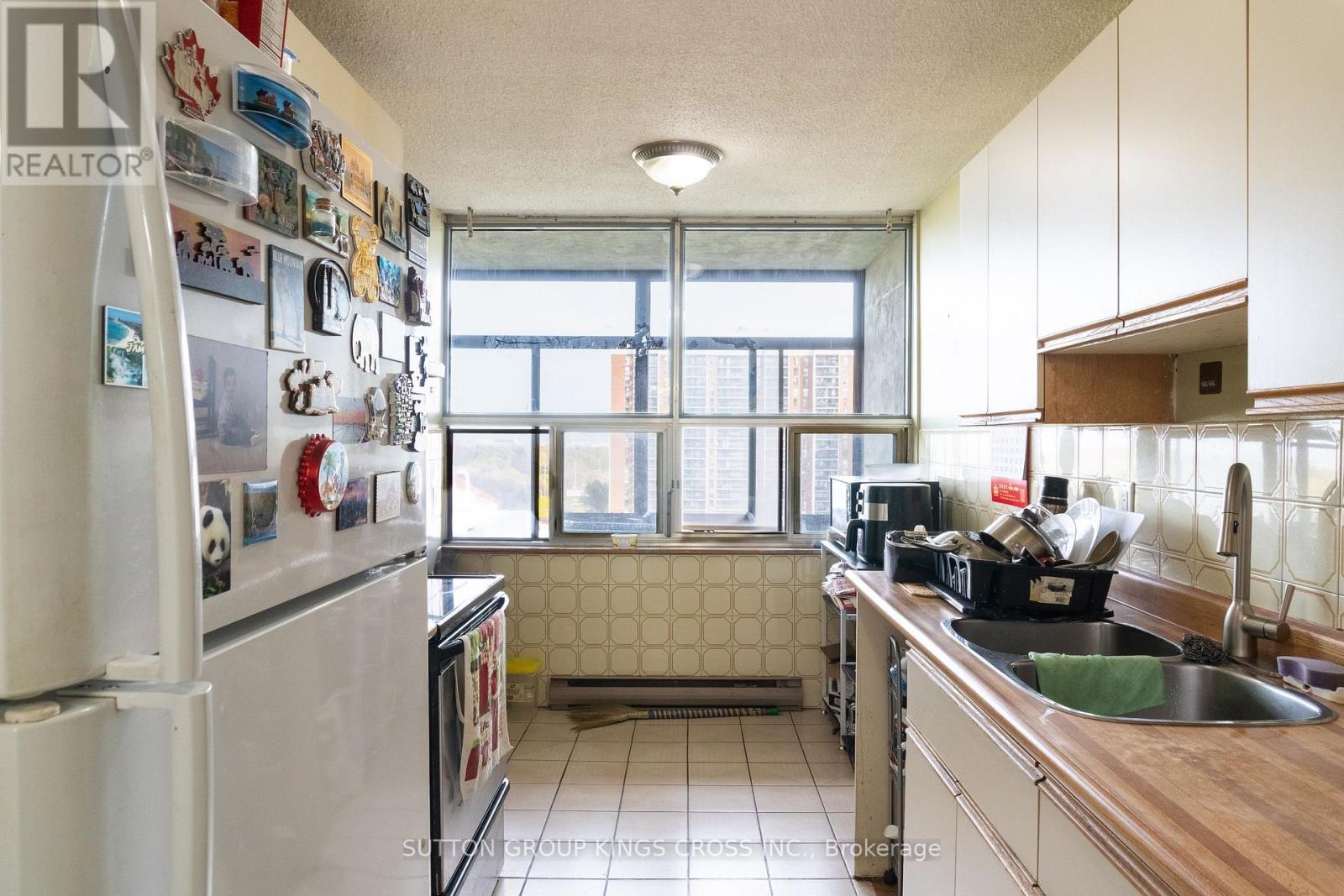 1007 - 25 Kensington Road, Brampton, Ontario  L6T 3W8 - Photo 6 - W13072712