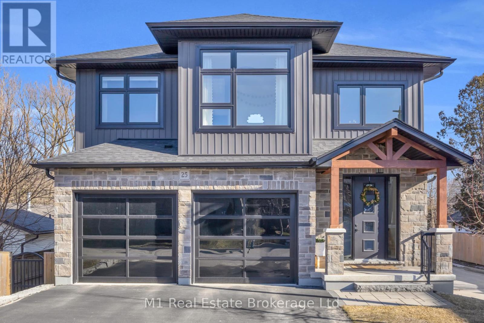25 Creekside Terrace, Centre Wellington (Fergus), Ontario  N1M 0H4 - Photo 2 - X13087656