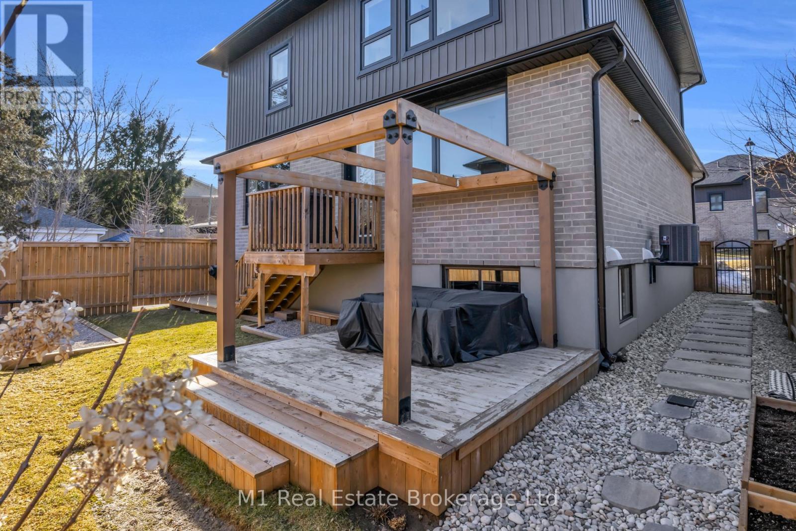 25 Creekside Terrace, Centre Wellington (Fergus), Ontario  N1M 0H4 - Photo 35 - X13087656