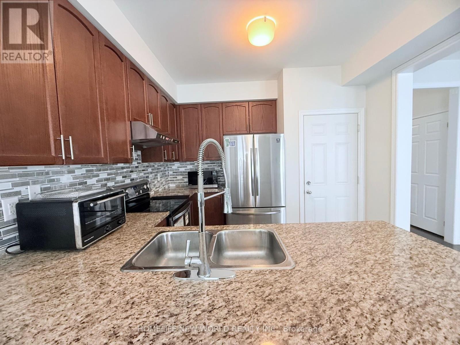 Main & Second Floor - 10 Greenspire Avenue, Markham (Wismer), Ontario  L6E 0N2 - Photo 12 - N13087670