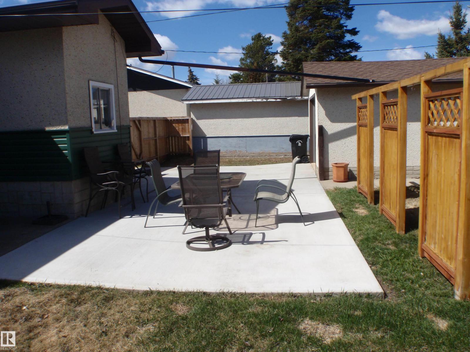 4510 57 Av, Barrhead, Alberta  T7N 1K2 - Photo 6 - E4485876