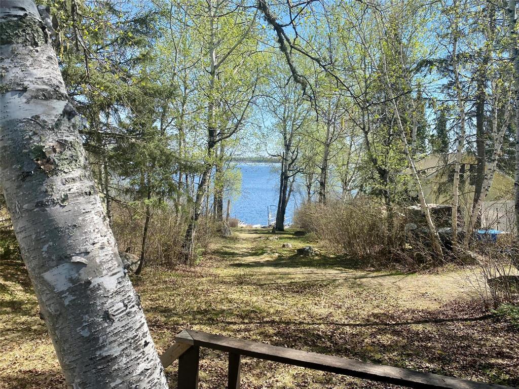 33 Block 4 Road, Whiteshell Provincial Pk, Manitoba  R0E 1R0 - Photo 5 - 202609541