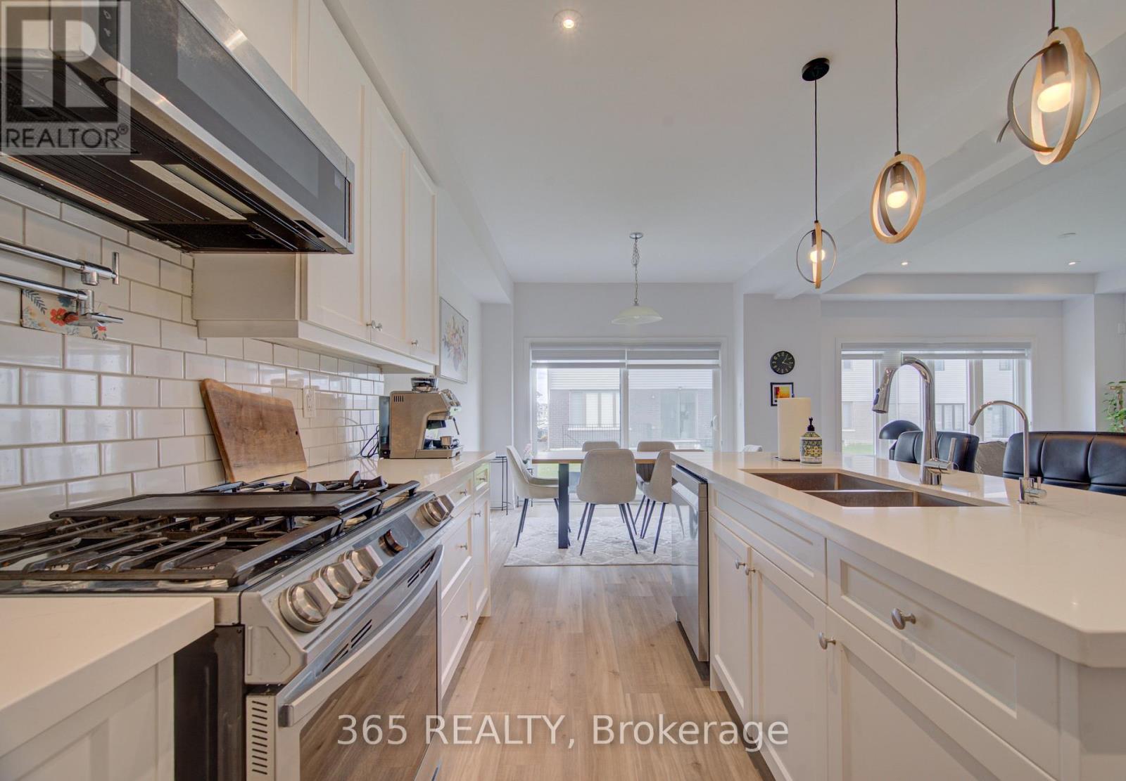 227 Longboat Run W, Brantford, Ontario  N3T 0X1 - Photo 18 - X13087666
