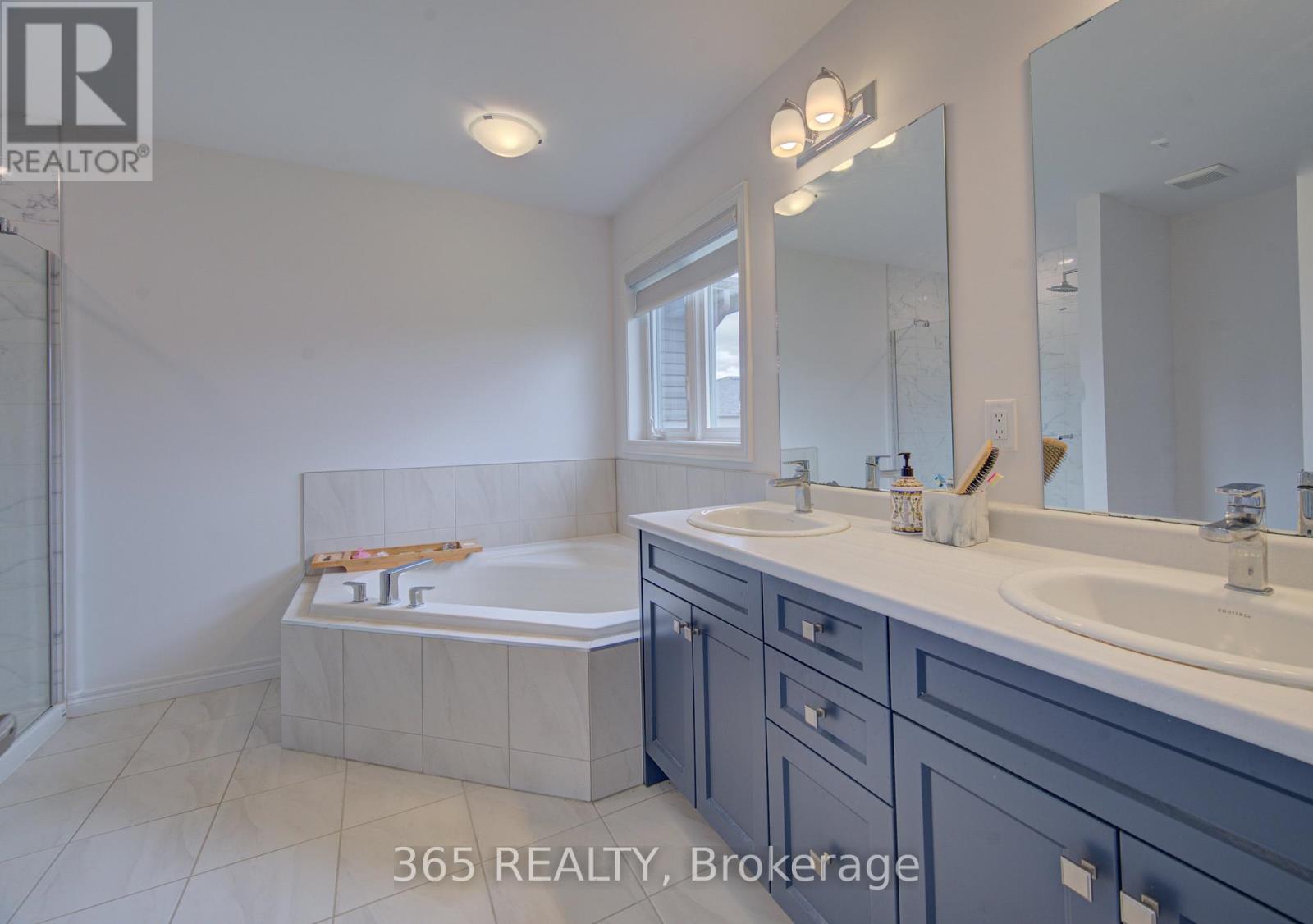 227 Longboat Run W, Brantford, Ontario  N3T 0X1 - Photo 30 - X13087666