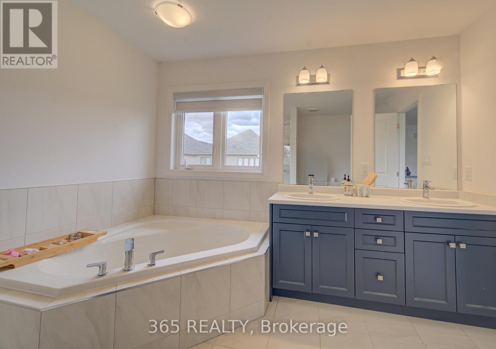 227 Longboat Run W, Brantford, Ontario  N3T 0X1 - Photo 31 - X13087666