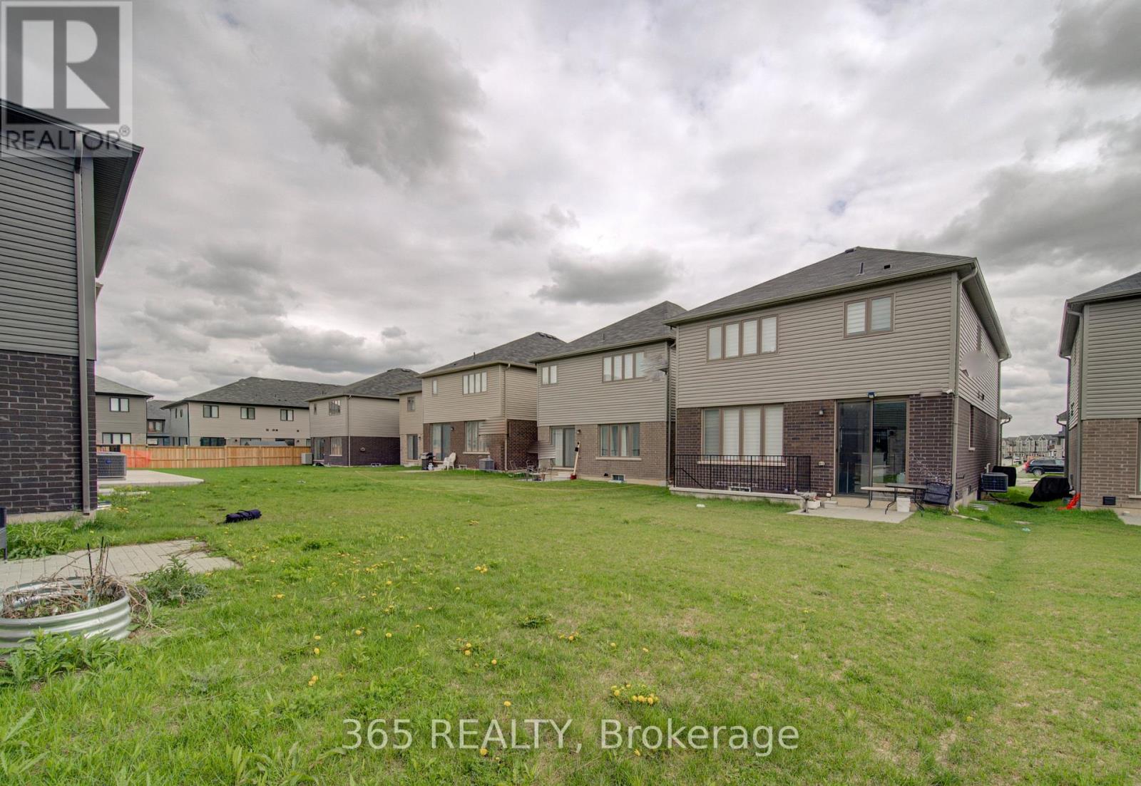 227 Longboat Run W, Brantford, Ontario  N3T 0X1 - Photo 38 - X13087666