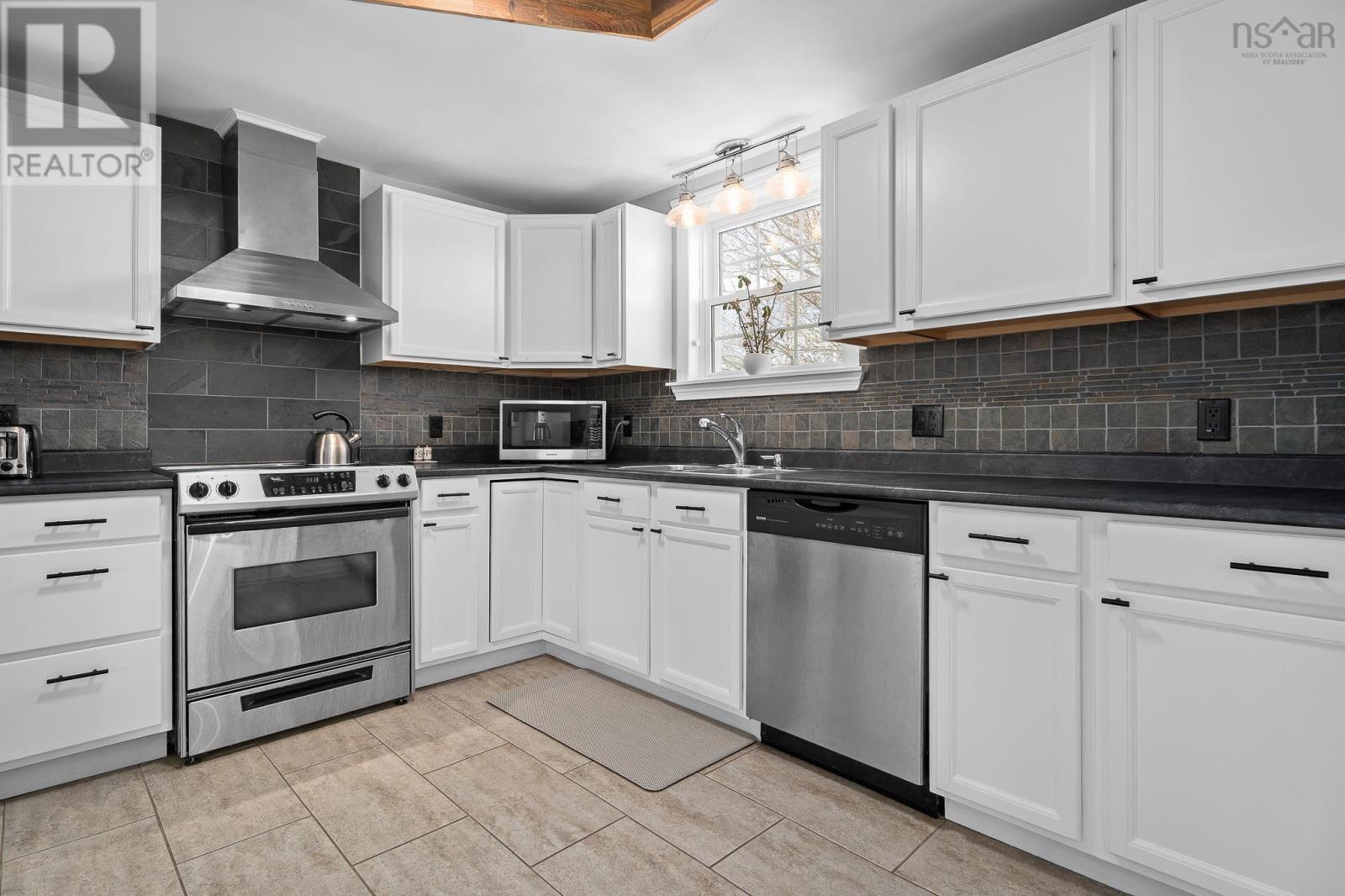 195 Greenwood Avenue, Timberlea, Nova Scotia  B3T 1H9 - Photo 7 - 202608319