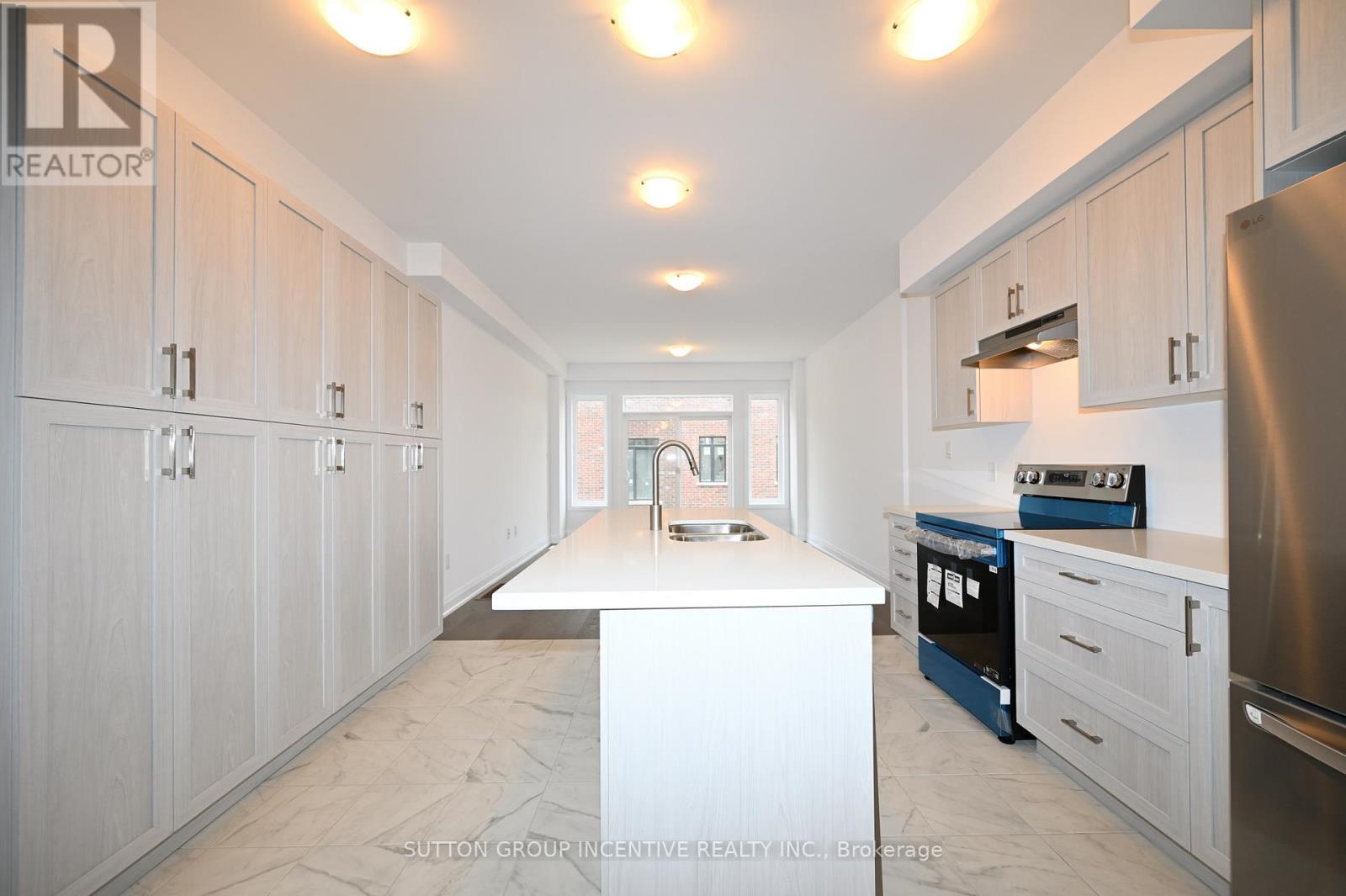 1 - 32 Winery Way, Barrie, Ontario  L9J 0Y3 - Photo 4 - S13017416