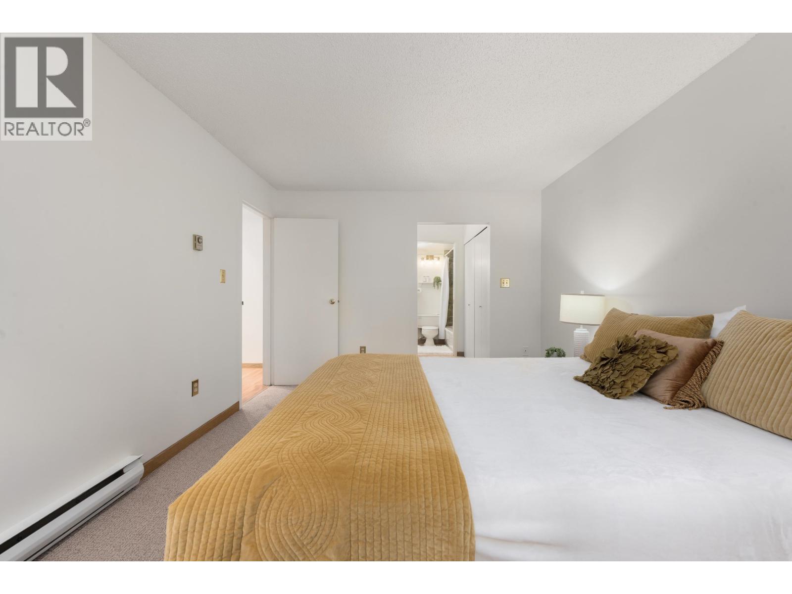 Listing Picture 16 of 40 : 227 9847 MANCHESTER DRIVE, Burnaby / 本拿比 - 魯藝地產 Yvonne Lu Group - MLS Medallion Club Member
