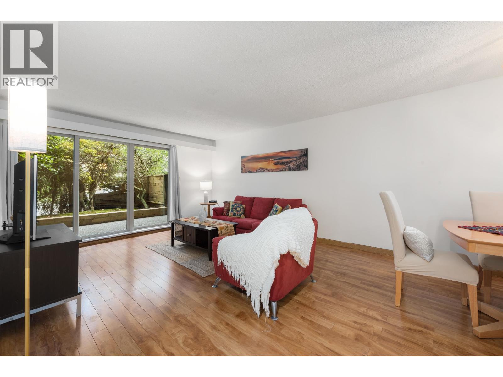 Listing Picture 6 of 40 : 227 9847 MANCHESTER DRIVE, Burnaby / 本拿比 - 魯藝地產 Yvonne Lu Group - MLS Medallion Club Member