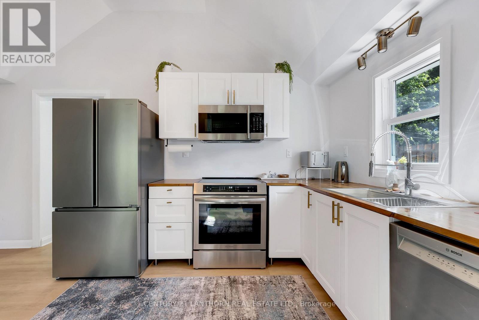 29 1/2 Washburn Street, Prince Edward County (Picton Ward), Ontario  K0K 2T0 - Photo 6 - X13087710