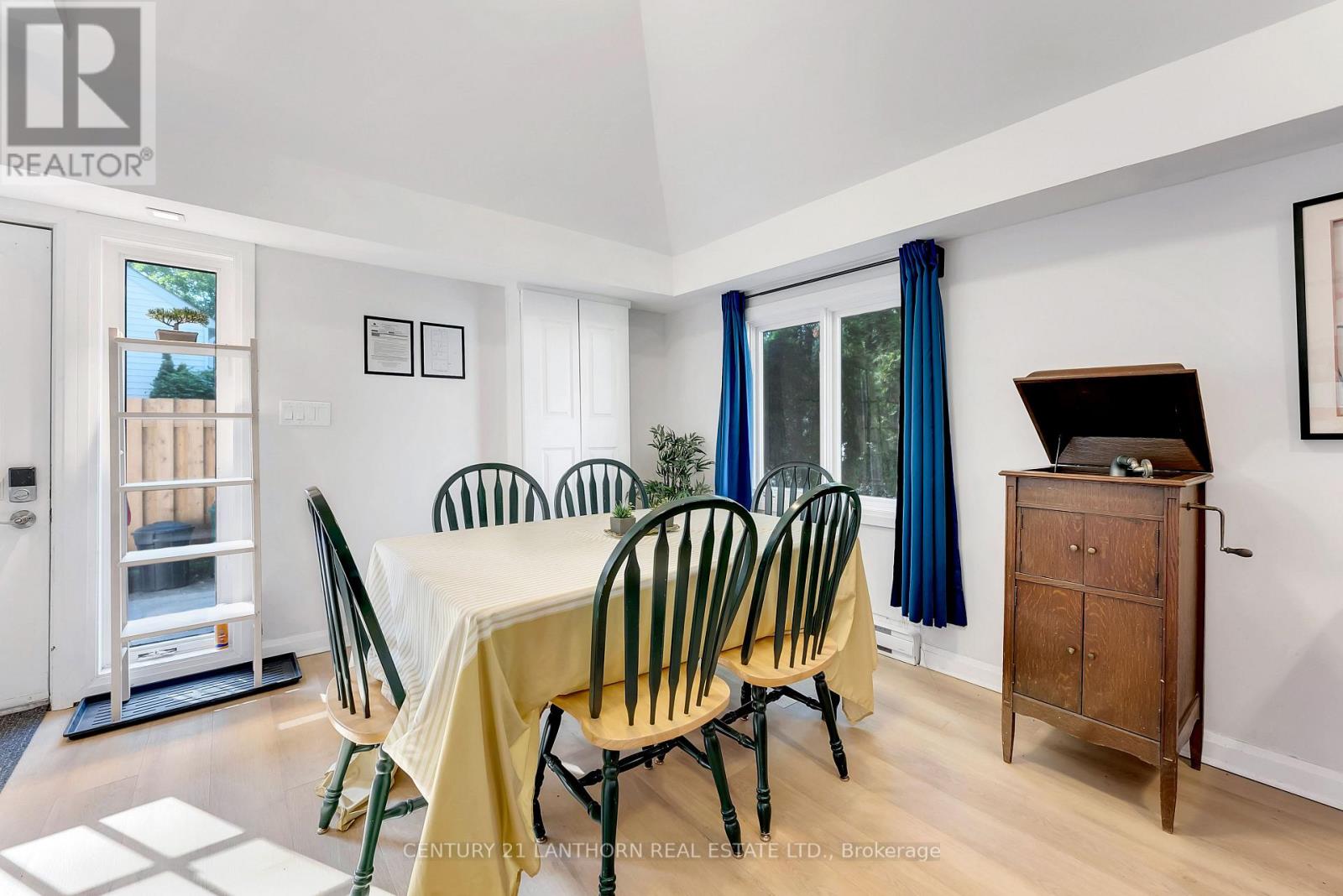 29 1/2 Washburn Street, Prince Edward County (Picton Ward), Ontario  K0K 2T0 - Photo 9 - X13087710