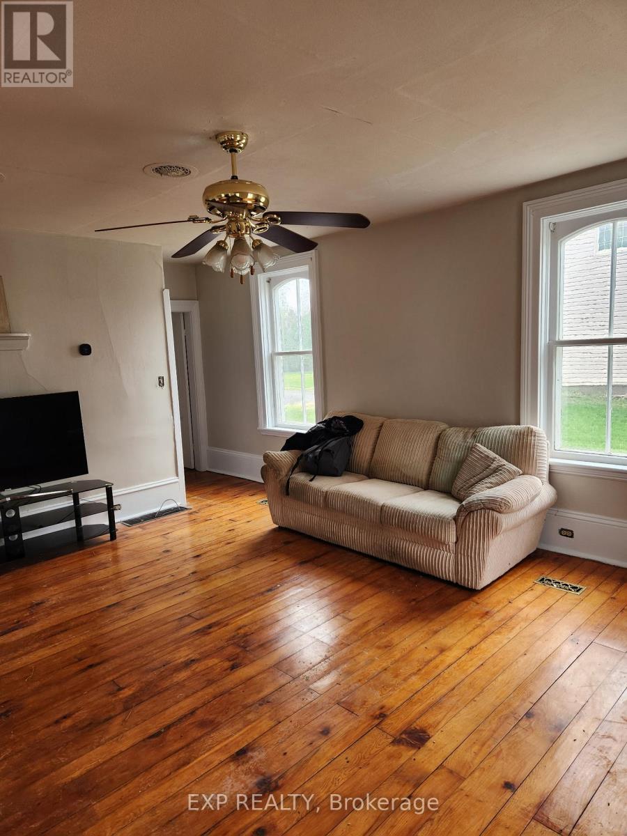 10577 Moun Main Street, North Dundas, Ontario  K0E 1W0 - Photo 16 - X13087712