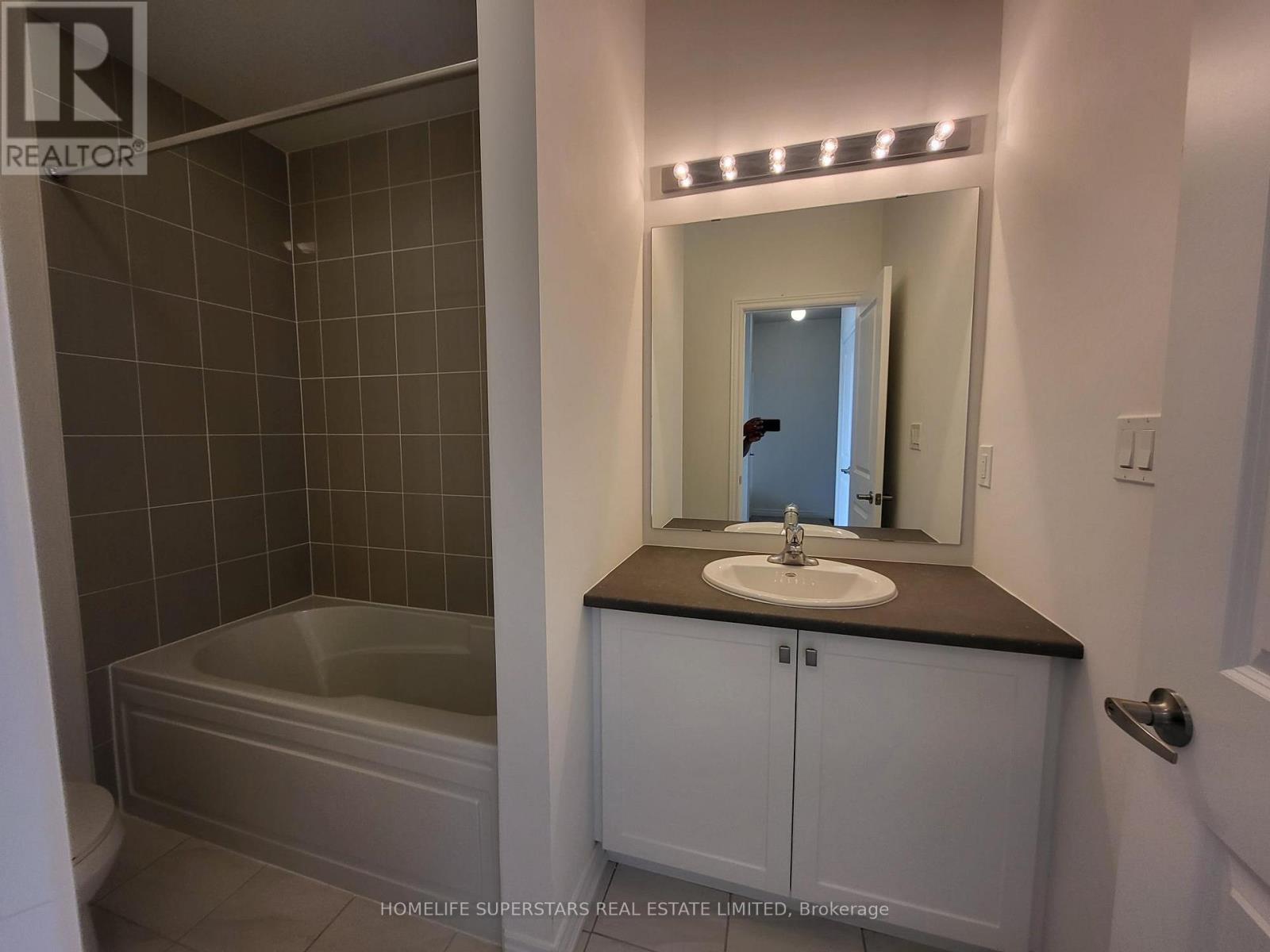 1247 Winding Wood Trail, Pickering, Ontario  L1X 0S3 - Photo 22 - E13087688