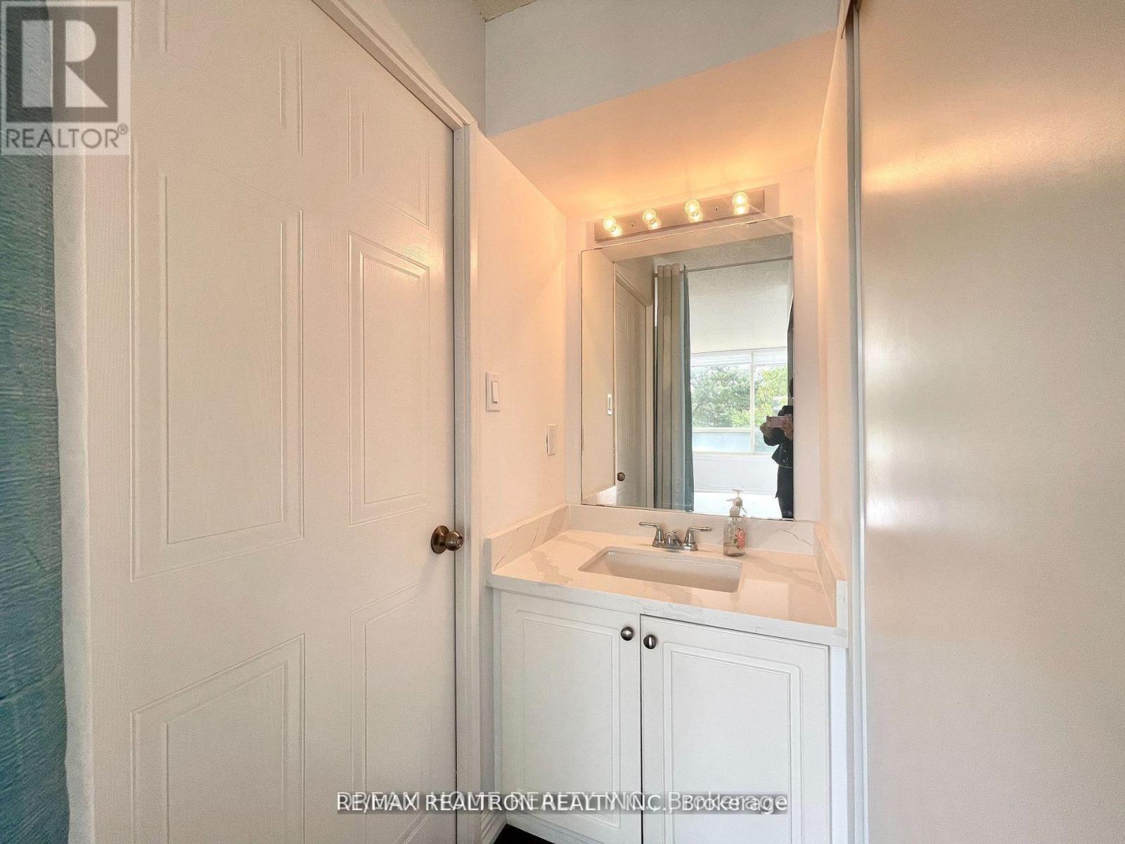 206 - 5 Greystone Walk Drive, Toronto (Kennedy Park), Ontario  M1K 5J5 - Photo 11 - E13087718