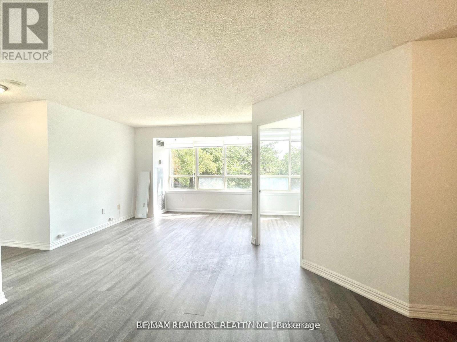 206 - 5 Greystone Walk Drive, Toronto (Kennedy Park), Ontario  M1K 5J5 - Photo 3 - E13087718