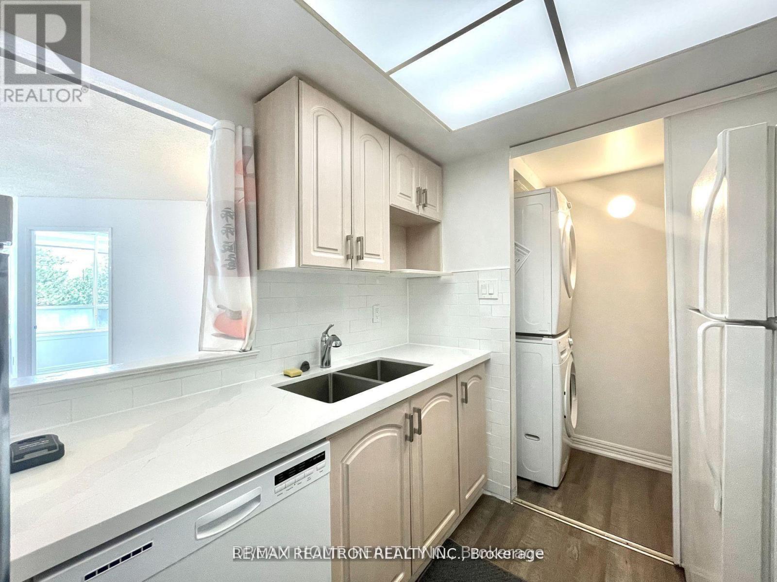206 - 5 Greystone Walk Drive, Toronto (Kennedy Park), Ontario  M1K 5J5 - Photo 6 - E13087718