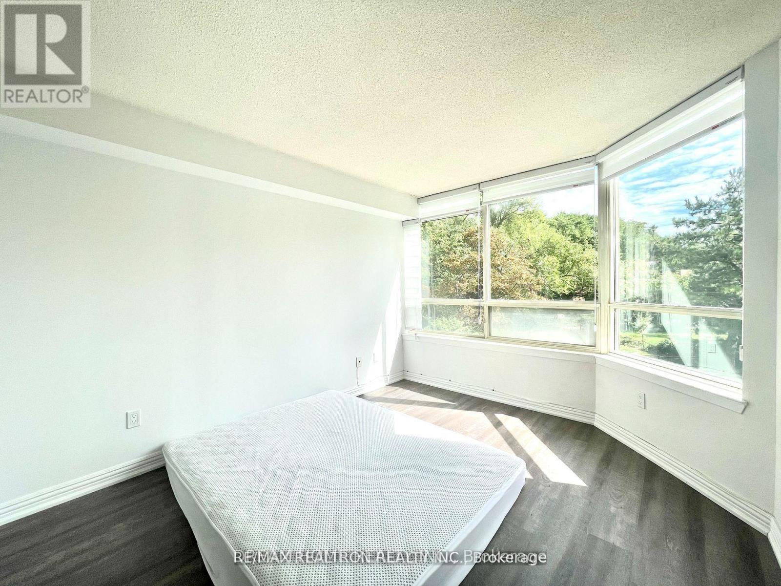 206 - 5 Greystone Walk Drive, Toronto (Kennedy Park), Ontario  M1K 5J5 - Photo 7 - E13087718