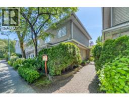 6 815 TOBRUCK AVENUE, North Vancouver, British Columbia