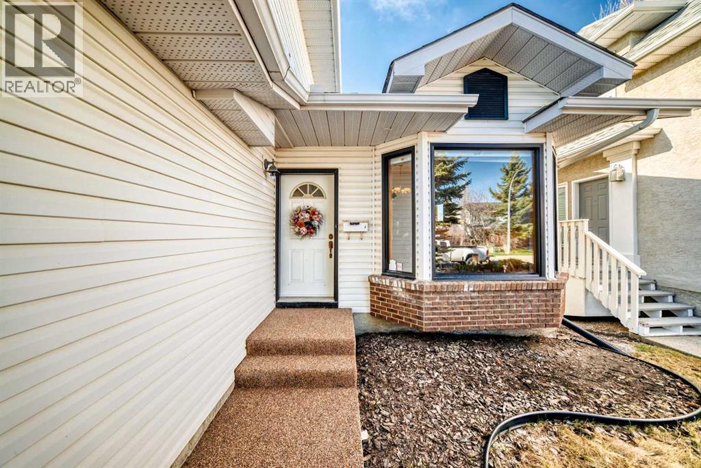 402 Citadel Hills Circle NW, Calgary, Alberta  T3G 3V7 - Photo 2 - A2308214